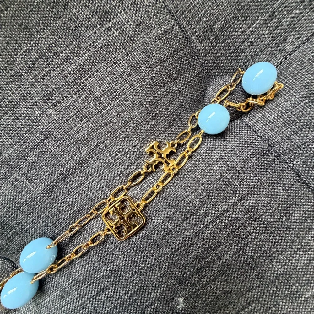Tory Burch - Long Gold-Tone Necklace with Turquoise Blue Beads and TB Logos - Picture 6 of 8